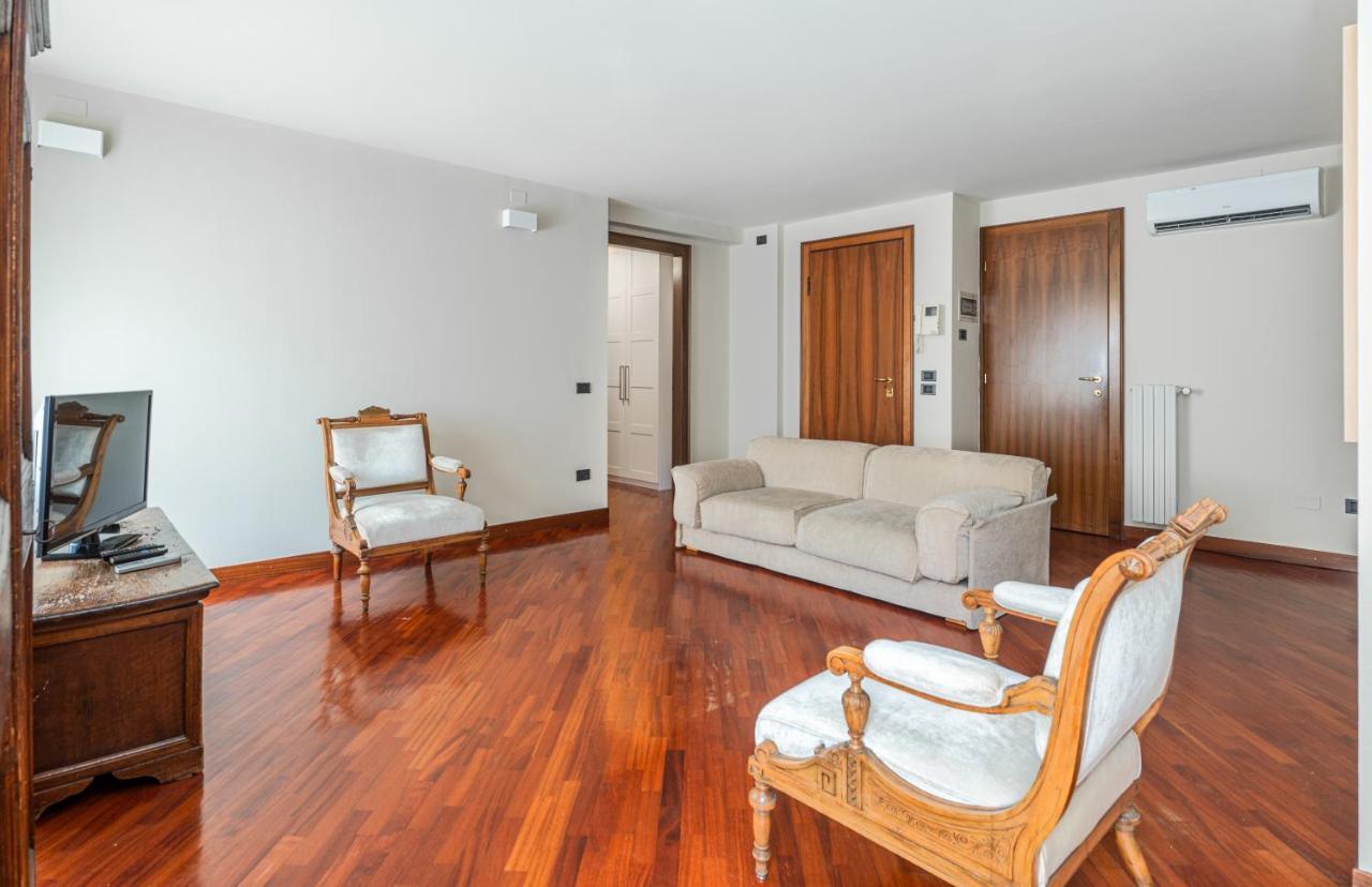 Cozy 2 Bedroom In The Heart Of 베로나 외부 사진