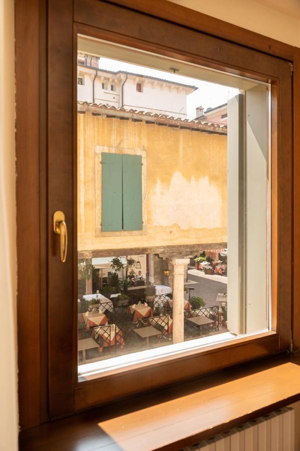 Cozy 2 Bedroom In The Heart Of 베로나 외부 사진